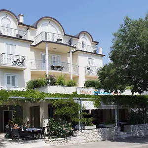 Gostinjska kuća Pansion Maestral, Novi Vinodolski