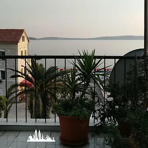 Nina Riva Croatia