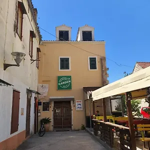 rezervirajte ovdje
